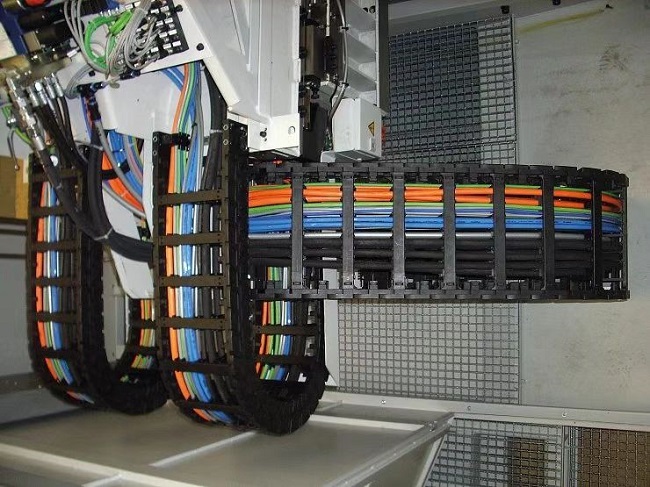 拖鏈線纜是什么？高柔線纜是什么？往復移動線纜又是什么？